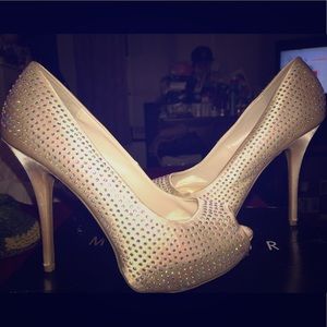 JLo Heels size 8 BRAND NEW !